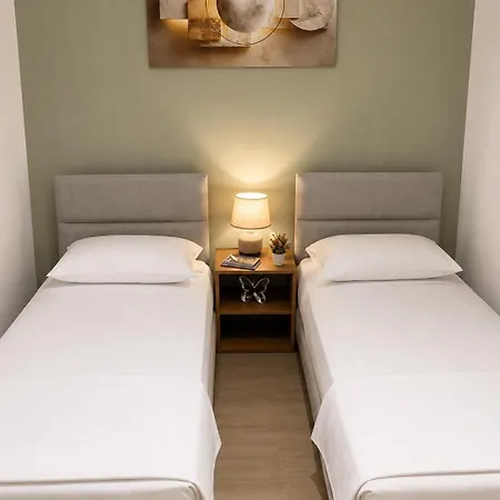 Louis Flat Appartamento Vlorë